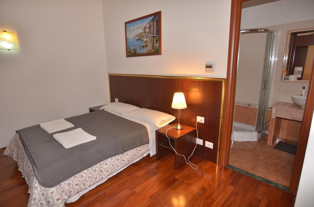 Mille Fiori Bed and Breakfast Ρώμη Δωμάτιο φωτογραφία